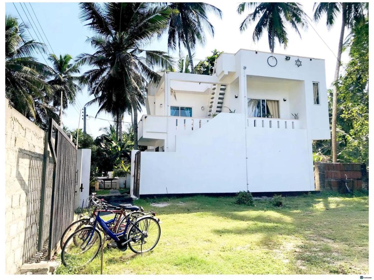 Ayona Beach Villa Katuneriya Kültér fotó